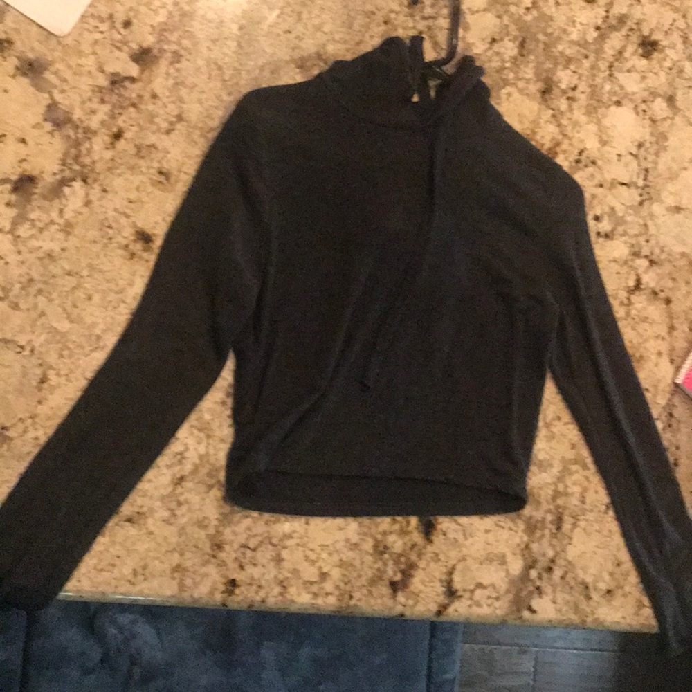 Long sleeve cropped hoodie
